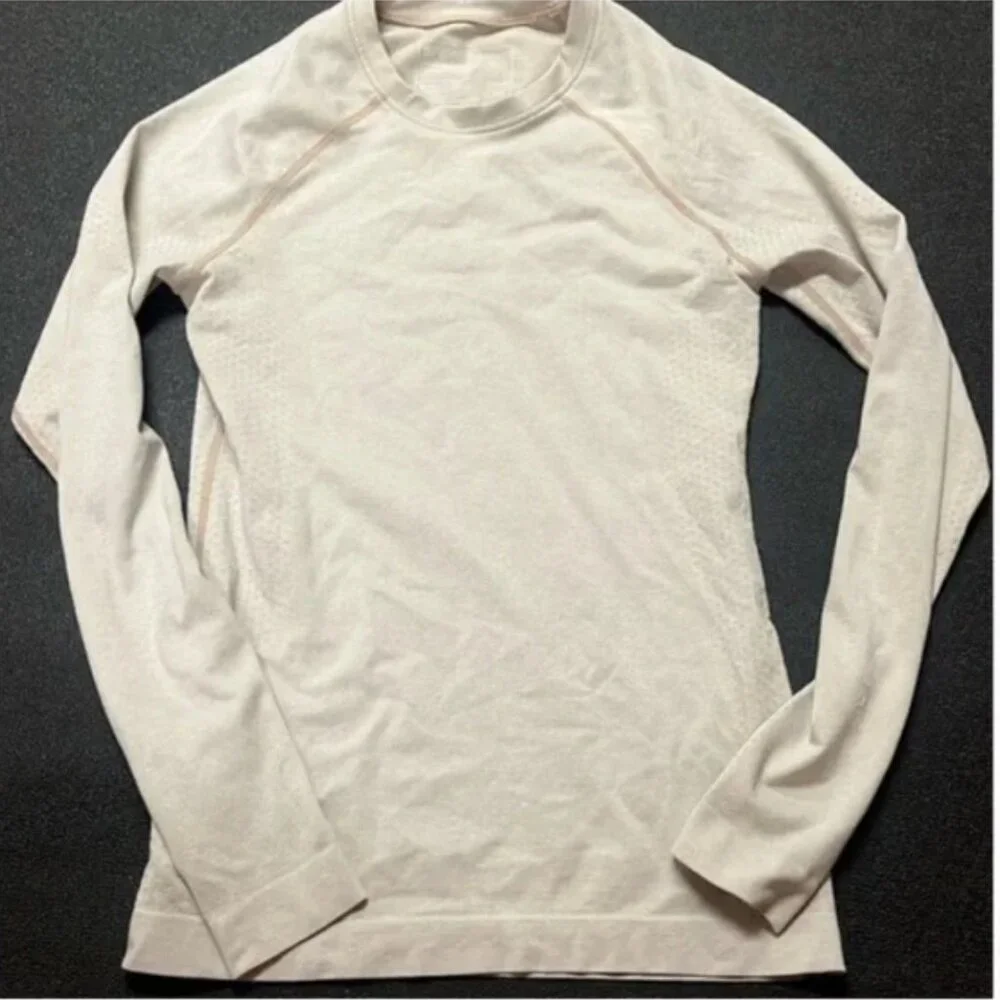 EUC Figs Cream Long Sleeve XS - Picture 1 of 2